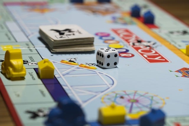 Watertrappelend Monopoly spelen